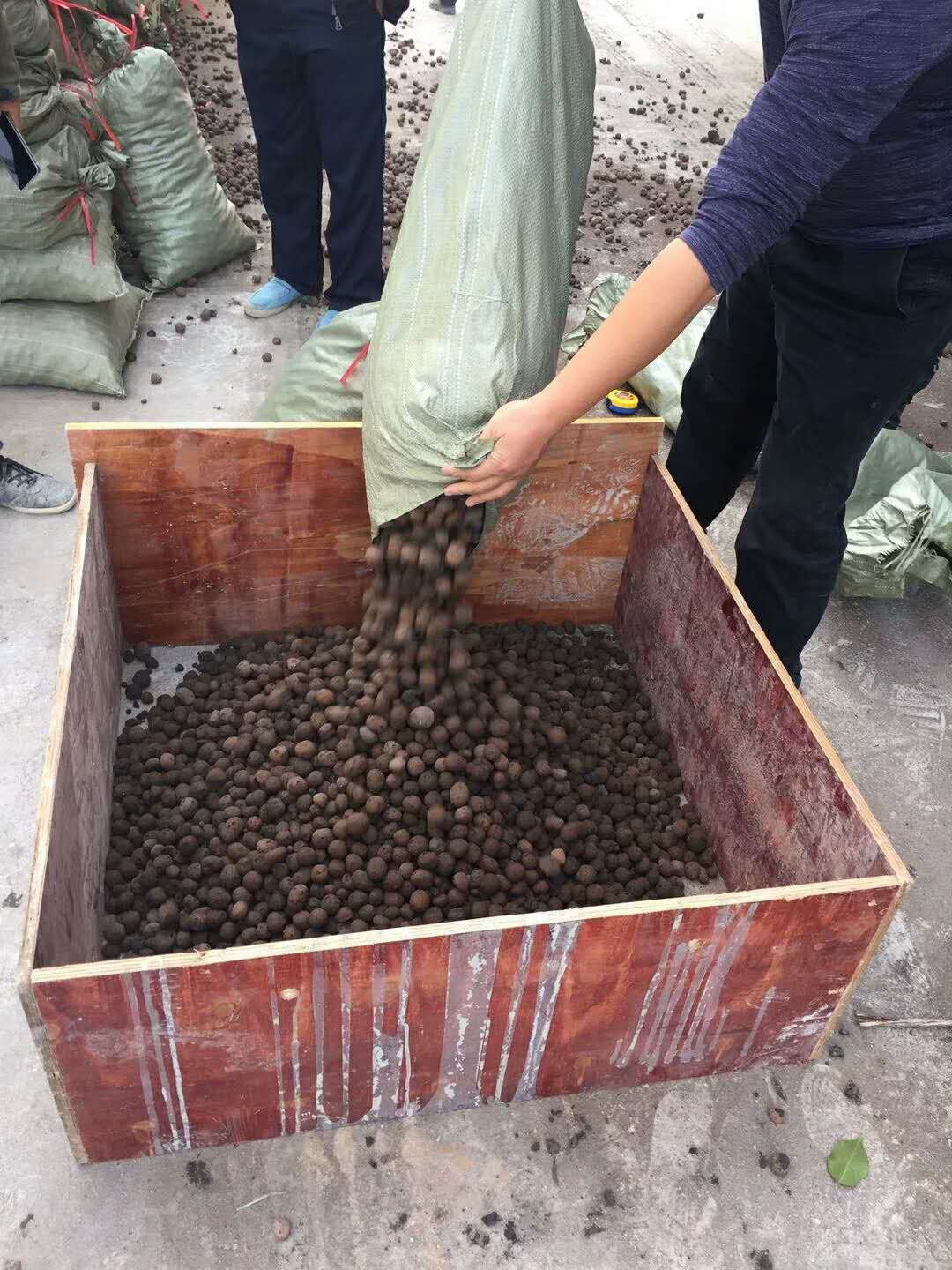 工程回填花盆垫底陶粒吸水保水多肉植物铺面颗粒石肥料营.